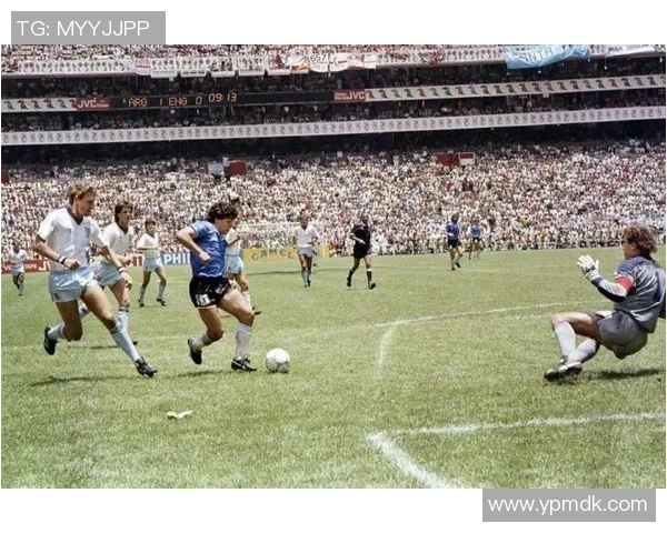 足球历史千大球星排名及其传奇时刻回顾分析